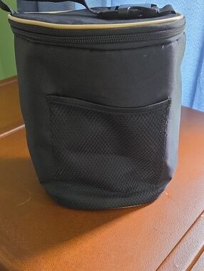 Black Insulated Cooler Bag with Front Mesh Pocket